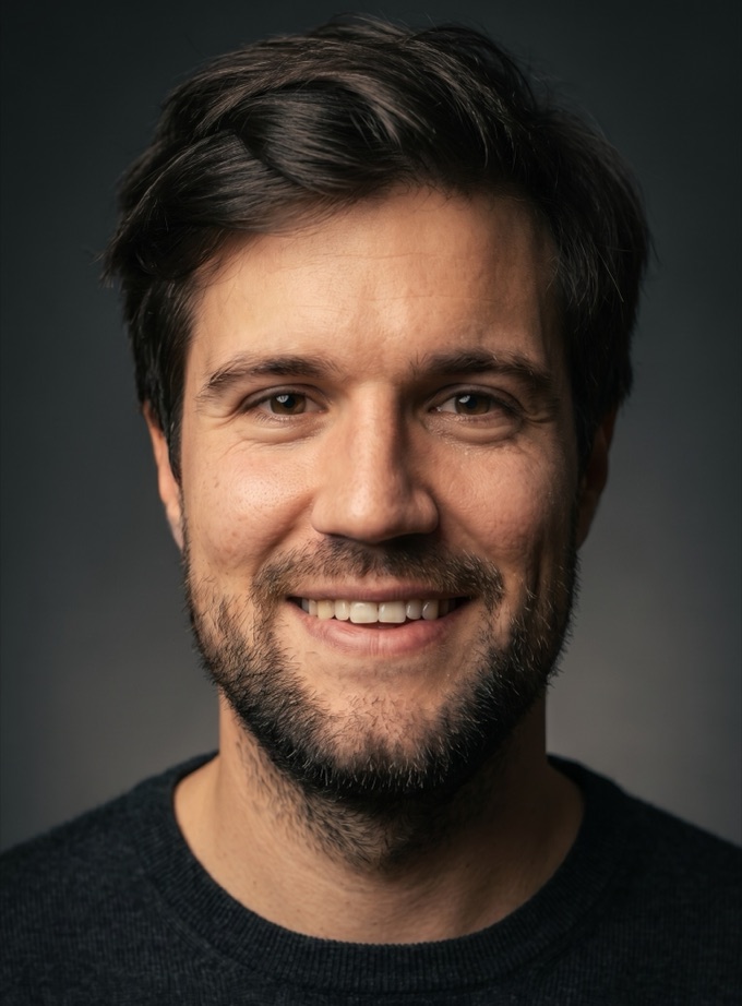 Porträt von Florian Knapp, AI-Audit Experte und KI-Strategieberater